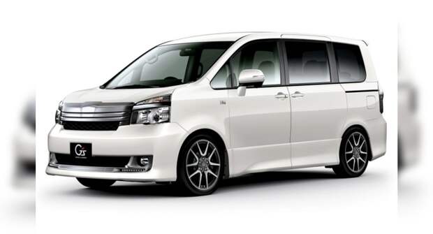 3 поколения TOYOTA VOXY