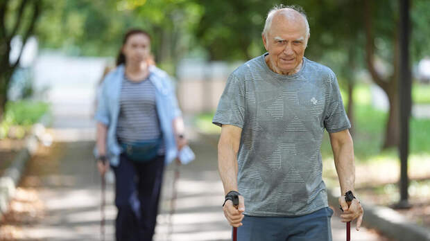 Эксперт Сафонов назвал причину более высокой пенсии у мужчин