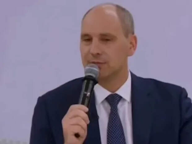 «Бог даст деточку — даст и денежку»: врио губернатора Свердловской области оскандалился после совета россиянам