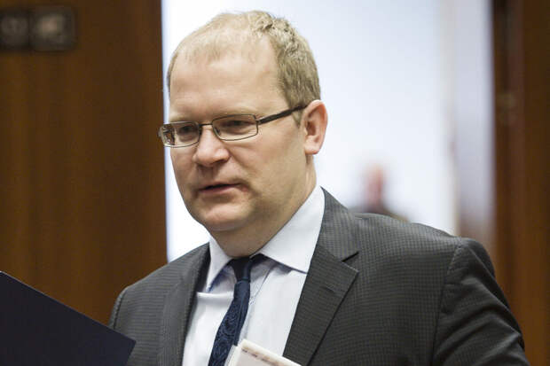 Евродепутат Паэт: Европе не стоит надеться на США в вопросе помощи Украине