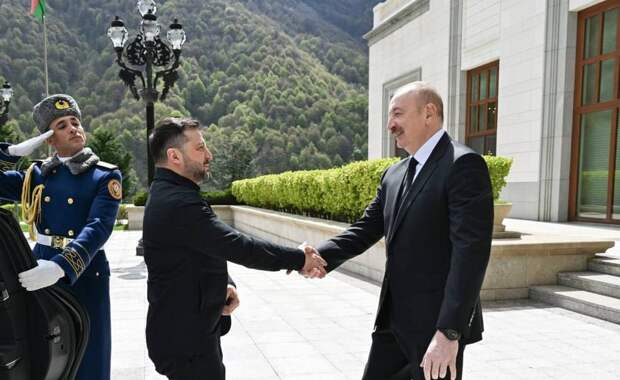 «Маски сняты»: Алиев радостно встретил «дорогого брата» Зеленского в Азербайджане