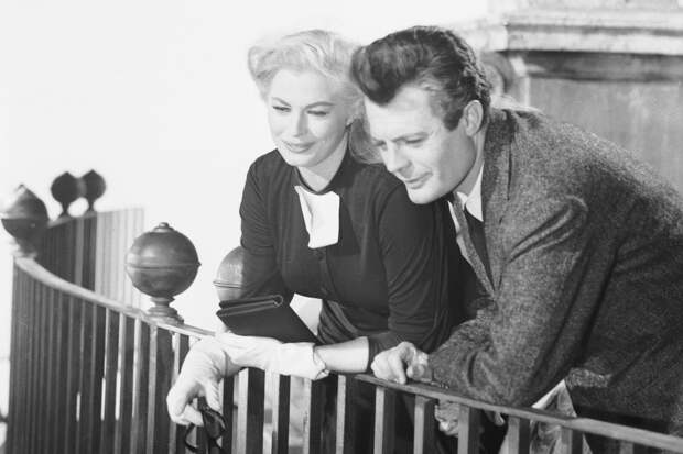 Кадр из фильма «Сладкая жизнь»