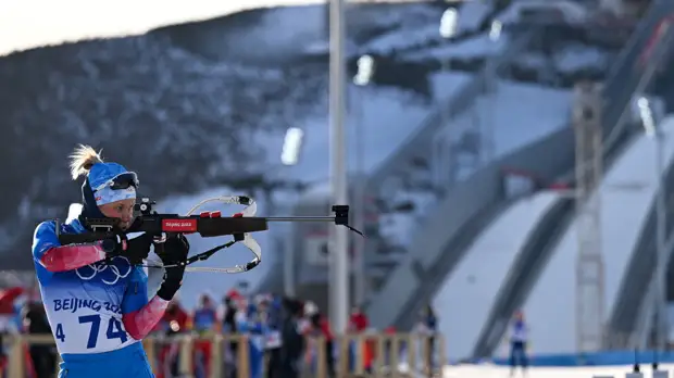 Биатлонная классика: российские спортсменки борются за медали в индивидуальной гонке на ОИ-2022