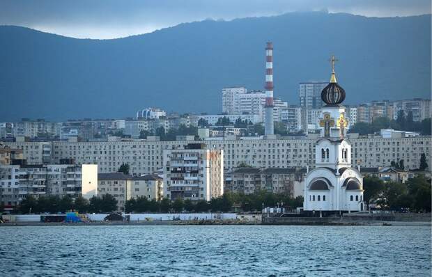 Обломки БПЛА повредили два многоквартирных дома в Новороссийске