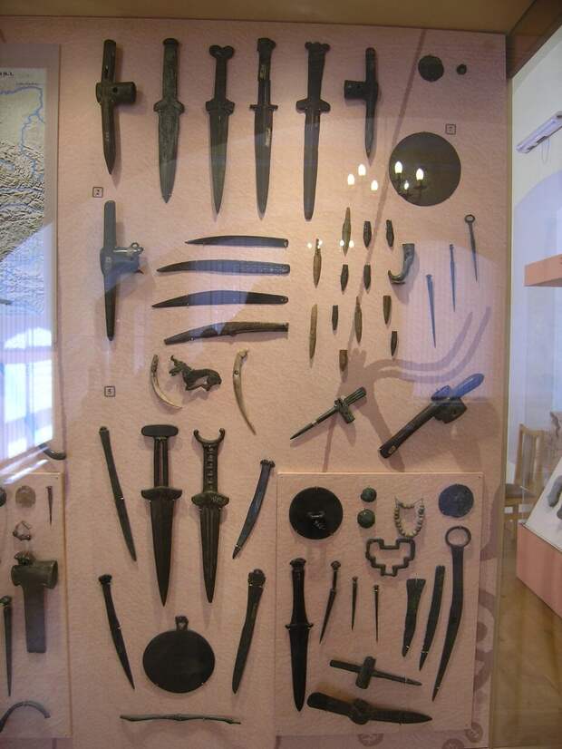 экспонаты из минусинского музея