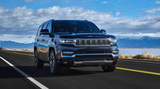 Land Cruiser пал в этом бою или Jeep Grand Wagoneer 2022