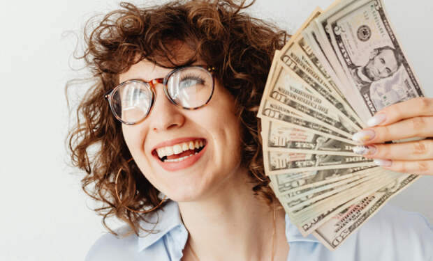 Сколько нужно денег, чтобы стать счастливым. Аналитики вычислили точную сумму