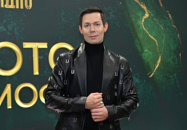 Известный певец пожаловался на отсутствие жилья и попросил квартиру на день рождения