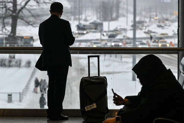 Россиянин вернулся из отпуска досрочно из-за операции матери и лишился денег