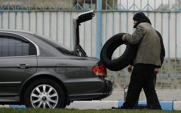 «Обуть» машину по дешевке: во сколько может обойтись подержанная резина?