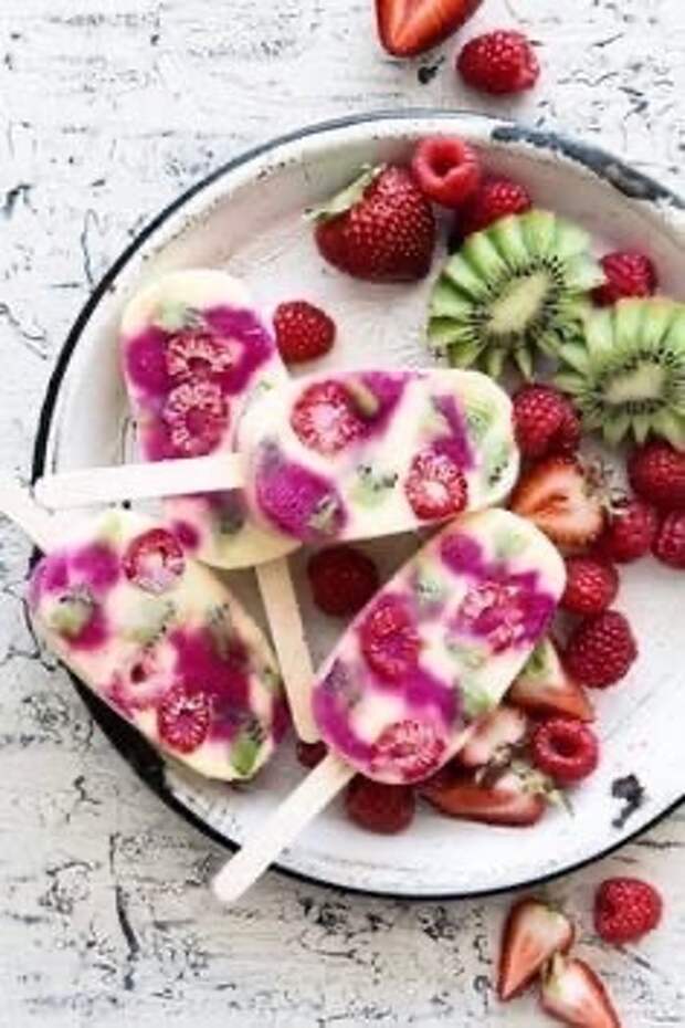 Правильный способ сделать мороженое с ягодами