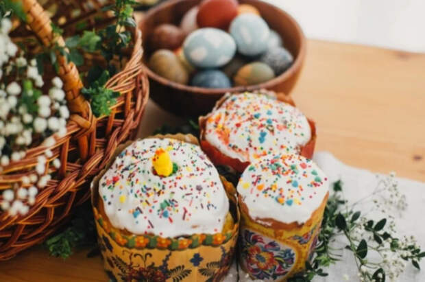 Пасха с пользой: диетолог назвала норму куличей и яиц для всех