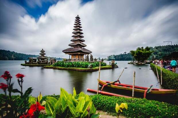 Бали - индонезийский остров, хотя многие иностранцы на самом деле думают, что это независимая страна