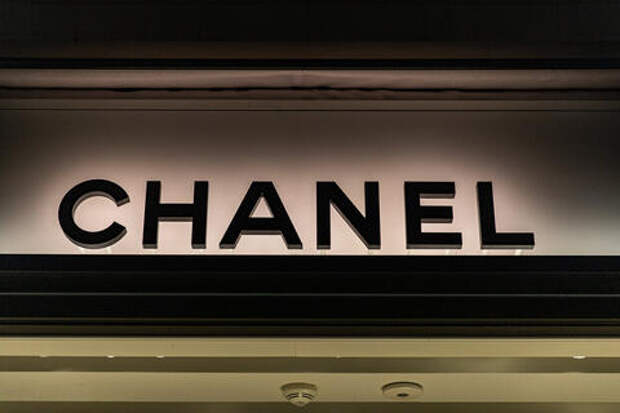 Обратно уже и не ждали: Chanel возвращается?