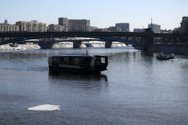 В Москве-реке нашли автомобиль