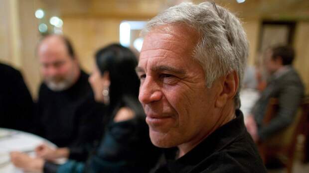 Россияне стали путать финансиста Эпштейна с Эйнштейном