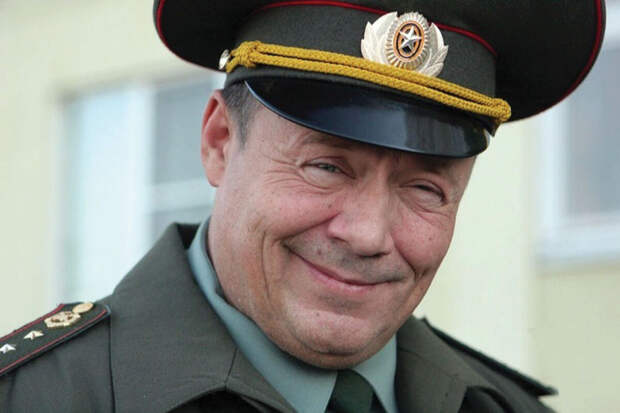 Mash: прапорщика Шматко из "Солдат" госпитализировали из-за жалоб на зрение