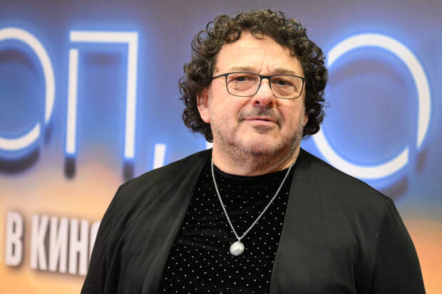 Певец Саруханов заявил, что не видит смысла ежедневно публиковать фото дочерей