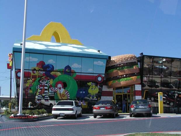 12 фото самых необычных зданий McDonald’s всего мира