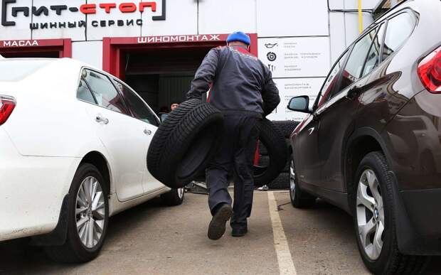 Дефицита нет, цены снижаются: что происходит на рынке летних шин в 2026-м