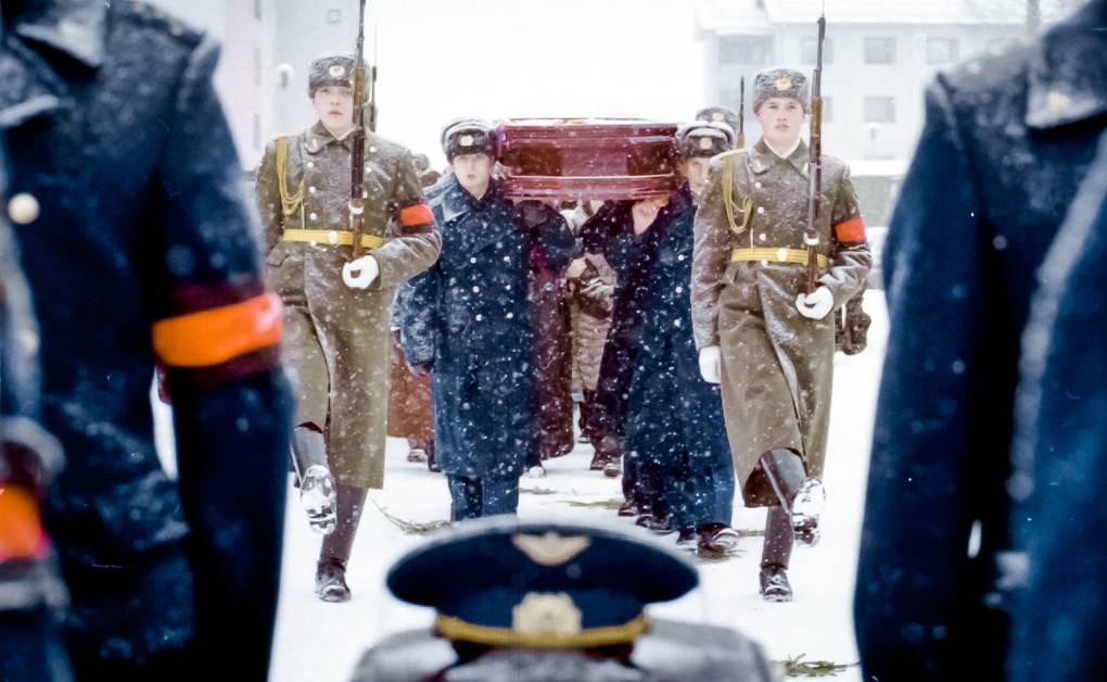 Похороны Николая Майданова, Санкт-Петербург, 2000 год© Юрий Белинский/ТАСС Похороны Николая Майданова, Санкт-Петербург, 2000 год© Юрий Белинский/ТАСС