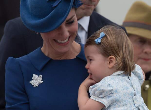 Король Великобритании наградил принцессу Кейт Миддлтон Орденом Кавалеров Почета