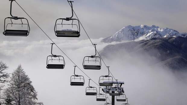 Работу канатной дороги в Сочи приостановили