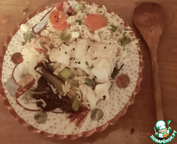 Треска с имбирной зеленью, морковью, рисом