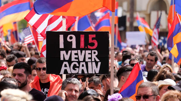 Отстали от России на сто лет: США, признав геноцид армян, ставят на… турок