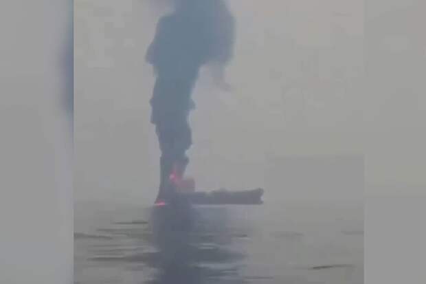 В Ормузском проливе тонет танкер, попавший под обстрел у берегов Омана