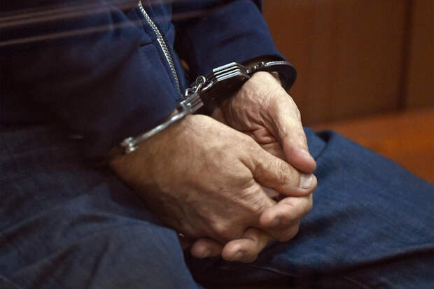 Россиянке проломили голову лопатой в такси