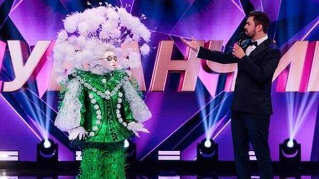 Разоблачили и выгнали: стало известно, кто был Одуванчиком в шоу «Маска»