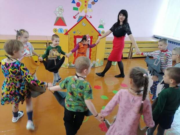 Сказка в группе Пчёлки.