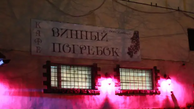 Посетитель открыл стрельбу в подмосковном кафе