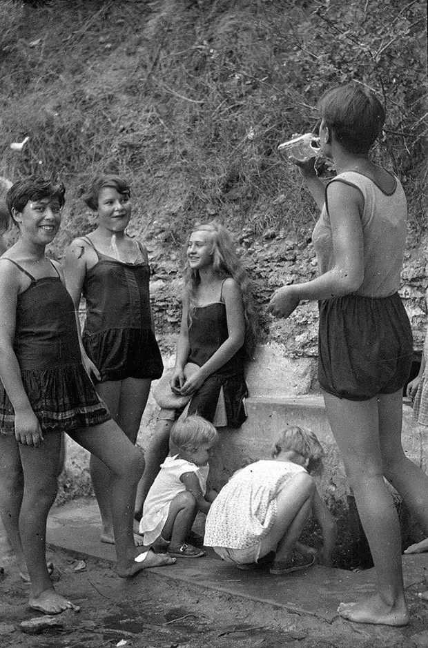 Ретро малолетних. Советские девочки. Советские девушки. Советские девушки в 1930 е годы. Советские девочки в лагере.