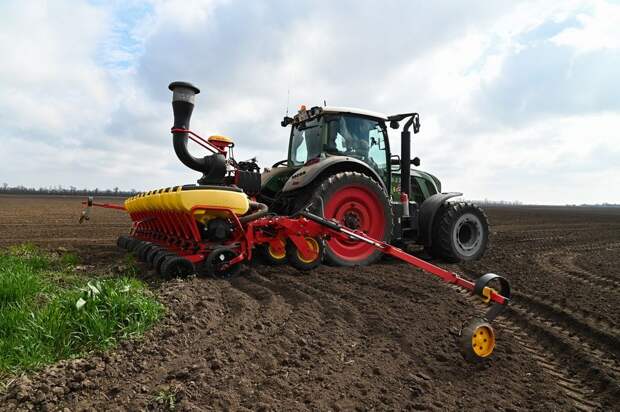 Путин: посевная кампания в Краснодарском крае идет полным ходом