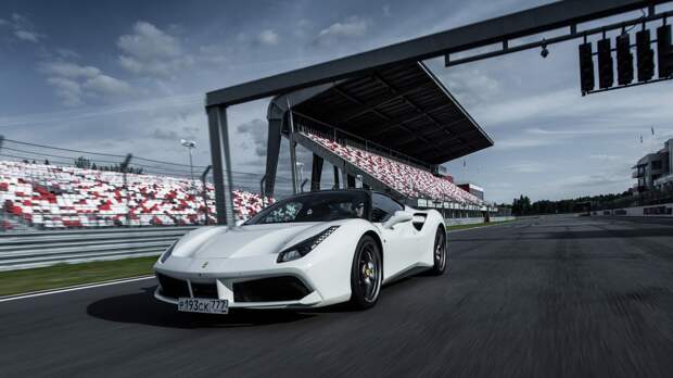 Тест-драйв турбо-Ferrari прошлого и настоящего. Часть I: Ferrari 488 GTB. Фото 5