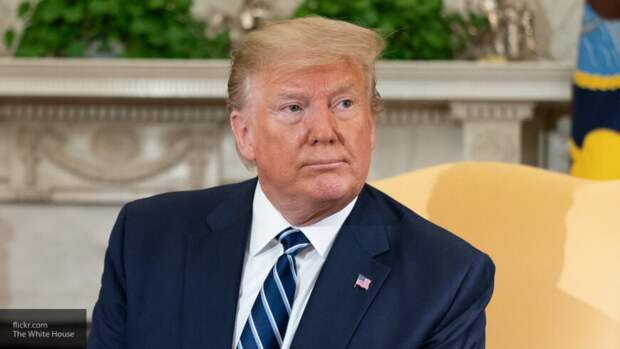 Трамп пообещал "очень существенные пошлины", если цены на нефть не изменятся