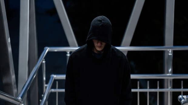 RT: неизвестного заметили у дома, где живёт пропавшая в Смоленске девочка