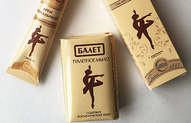 Тональный крем стал настоящим трендом в косметике того времени/ фото: theoldfashioneddaily.com 