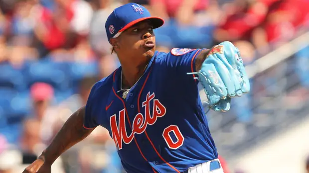 В США бейсболист предложил автогонщику подраться из-за расизма