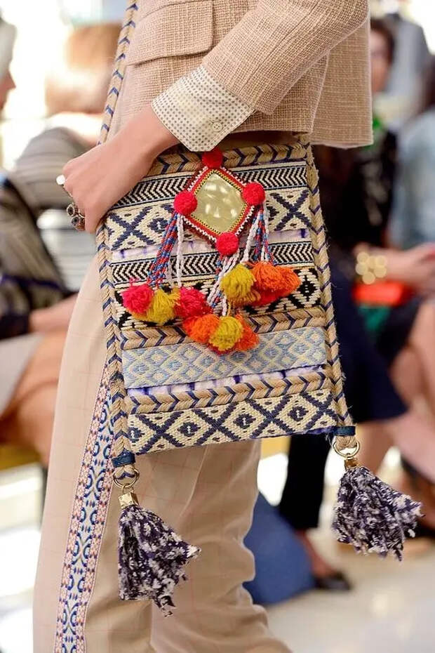 Прекрасные сумки в стиле бохо: яркий аксессуар лета