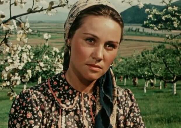 Татьяна Конюхова в фильме "Над Тиссой" (1958)
