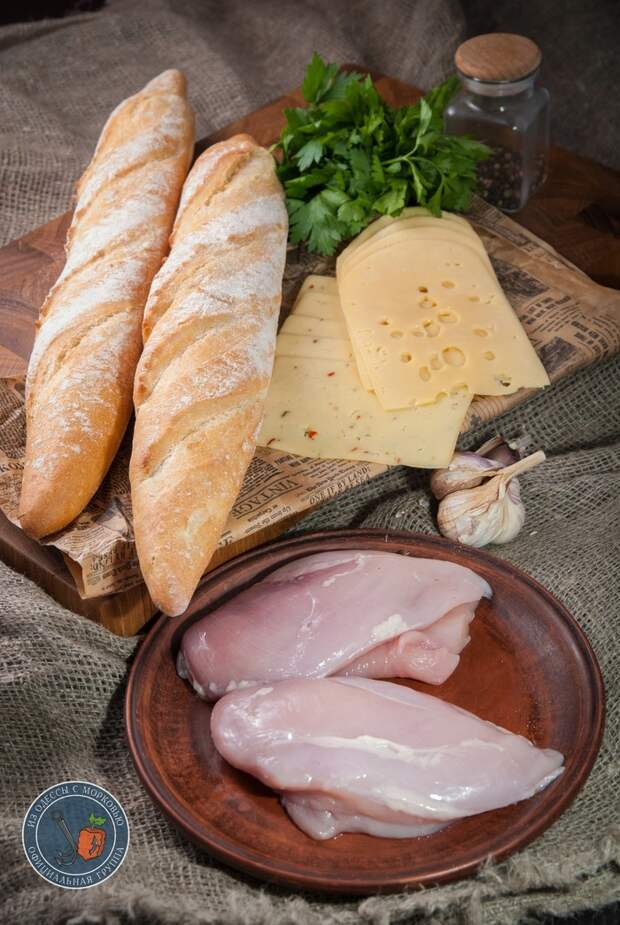 Багет с курицей, сыром и чесночным маслом кулинария, рецепт, длиннопост, еда, из Одессы с морковью, закуска, багет, пятничный тег моё