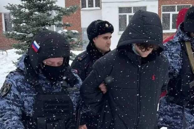 «Оружие подарили младшему брату»: новые подробности стрельбы в уфимской школе