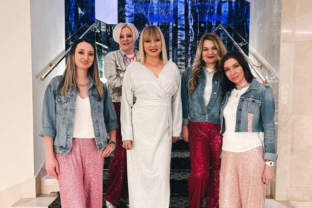 Суд Москвы заслушал свидетелей в споре о правах на тексты песен "Комбинации"