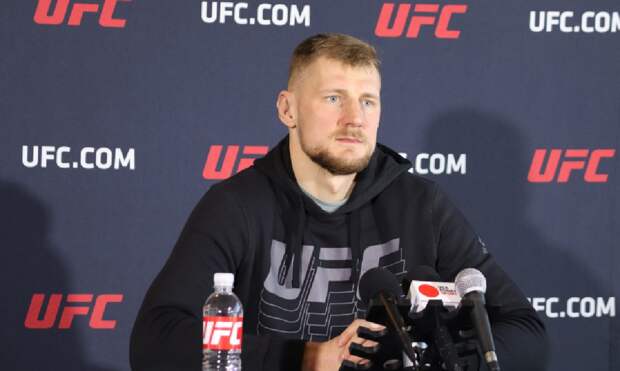 Волков оказался немного легче Павловича, Алискеров и Уиттакер сделали вес