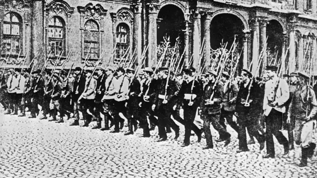 «Вся власть Советам»: тест RT об Октябрьской революции