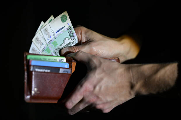 Водителям автобусов в российском регионе начали задерживать зарплаты