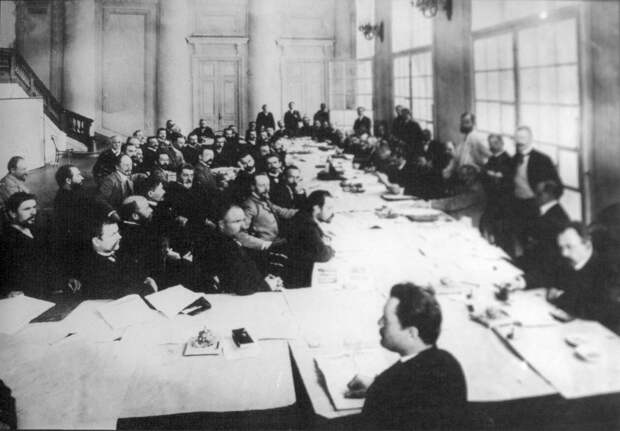 10 чёрно-белых фото с самого первого заседания Госдумы в 1906 году